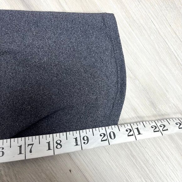 Athleta Contender Gray 2 in 1 Skirt with Leggings in Size Small - Picture 6 of 6
